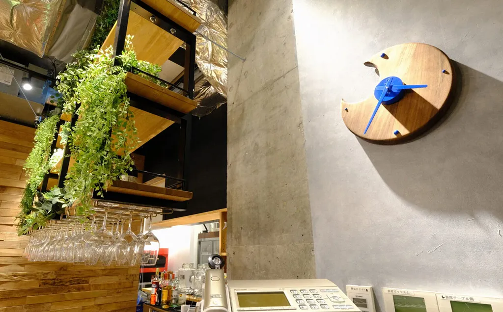 カジュアルイタリアン「碧い月」の店舗新装工事を施工