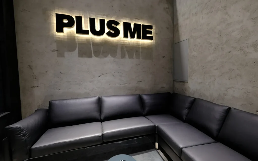 「ホンモノの素材」をとことん追求　パーソナルジム施工「PLUS ME」施工
