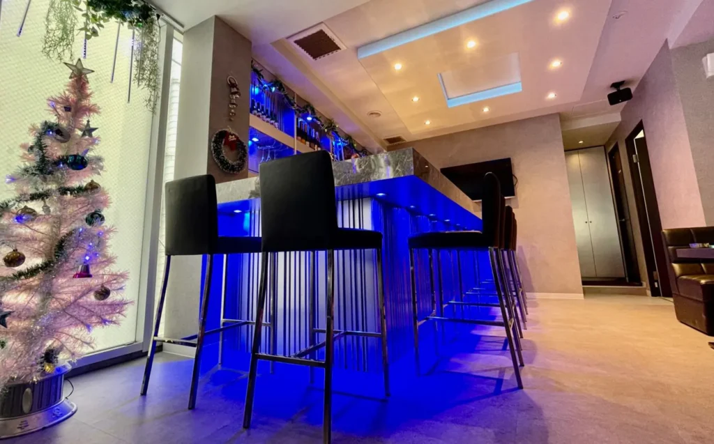 BAR CYAN 新装工事が完了