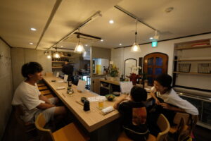 動線と手仕事を味わう、創作和食「小料理 つばめ」の空間づくりを担当