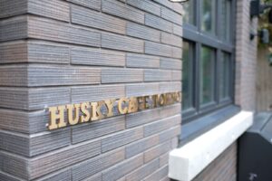 日本初のハスキー専門カフェ「HUSKY CAFE TOKYO」の新店舗を手がけました